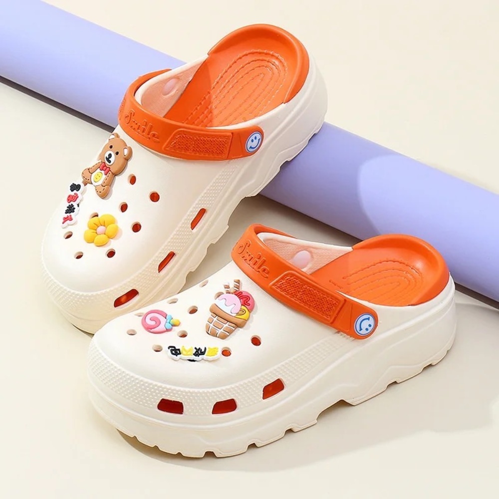 Clogs - Picture 2 of 2
